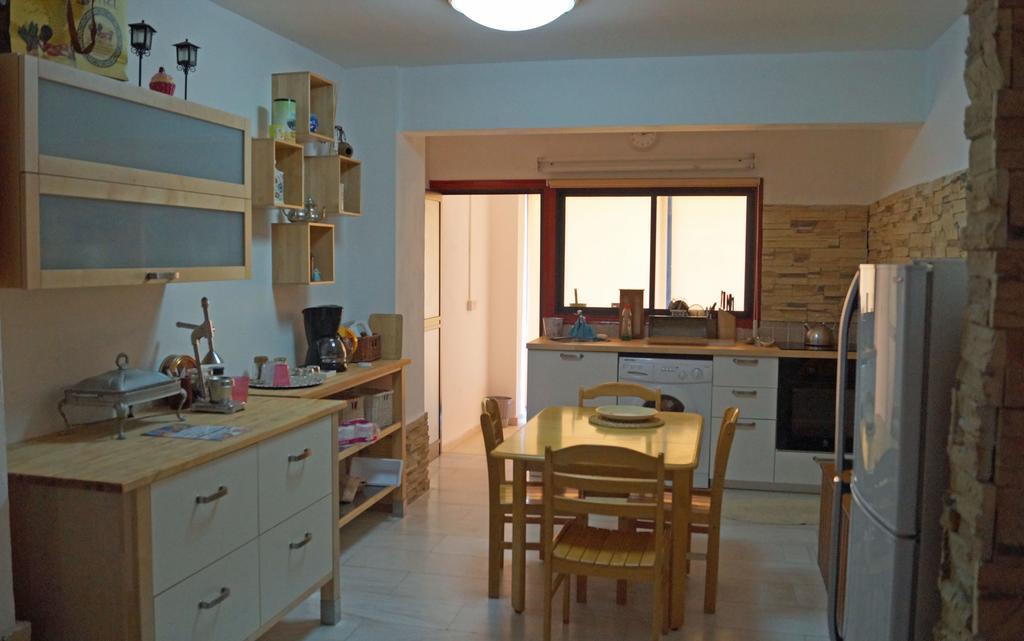 Destalo Court Larnaca Apartment 객실 사진