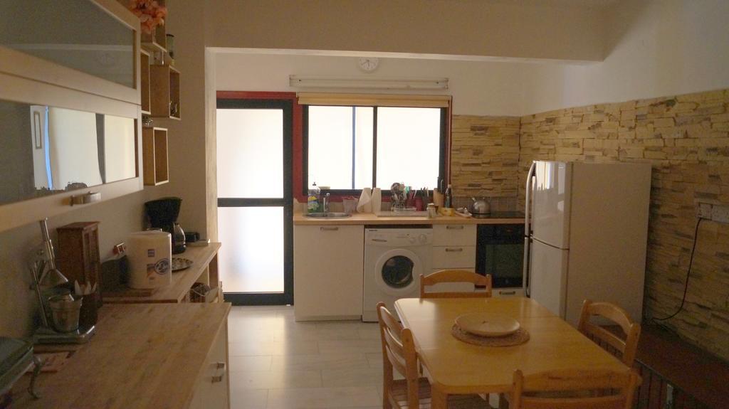 Destalo Court Larnaca Apartment 외부 사진